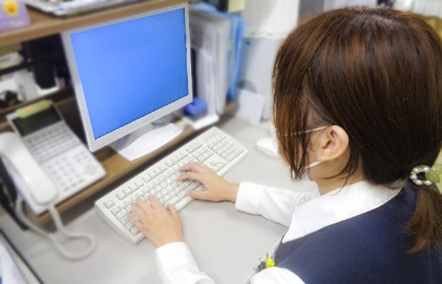 病院勤務 総務事務[写真]