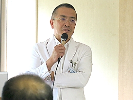 倉田院長による懇話会の様子