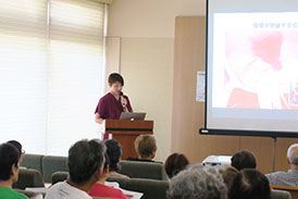 田畑医師による医学講座の風景