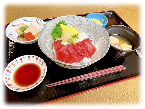 三崎まぐろ丼[写真]